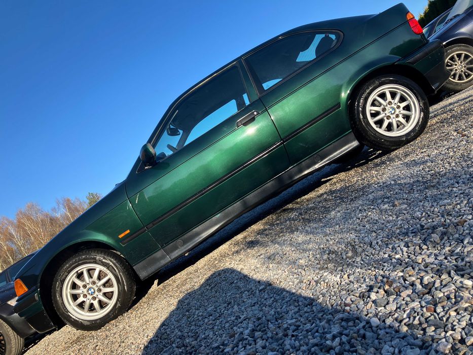 BMW 316 Farngrün Metallic Klimatyzacja ASC 4 x Air Bag Roleta 152096km