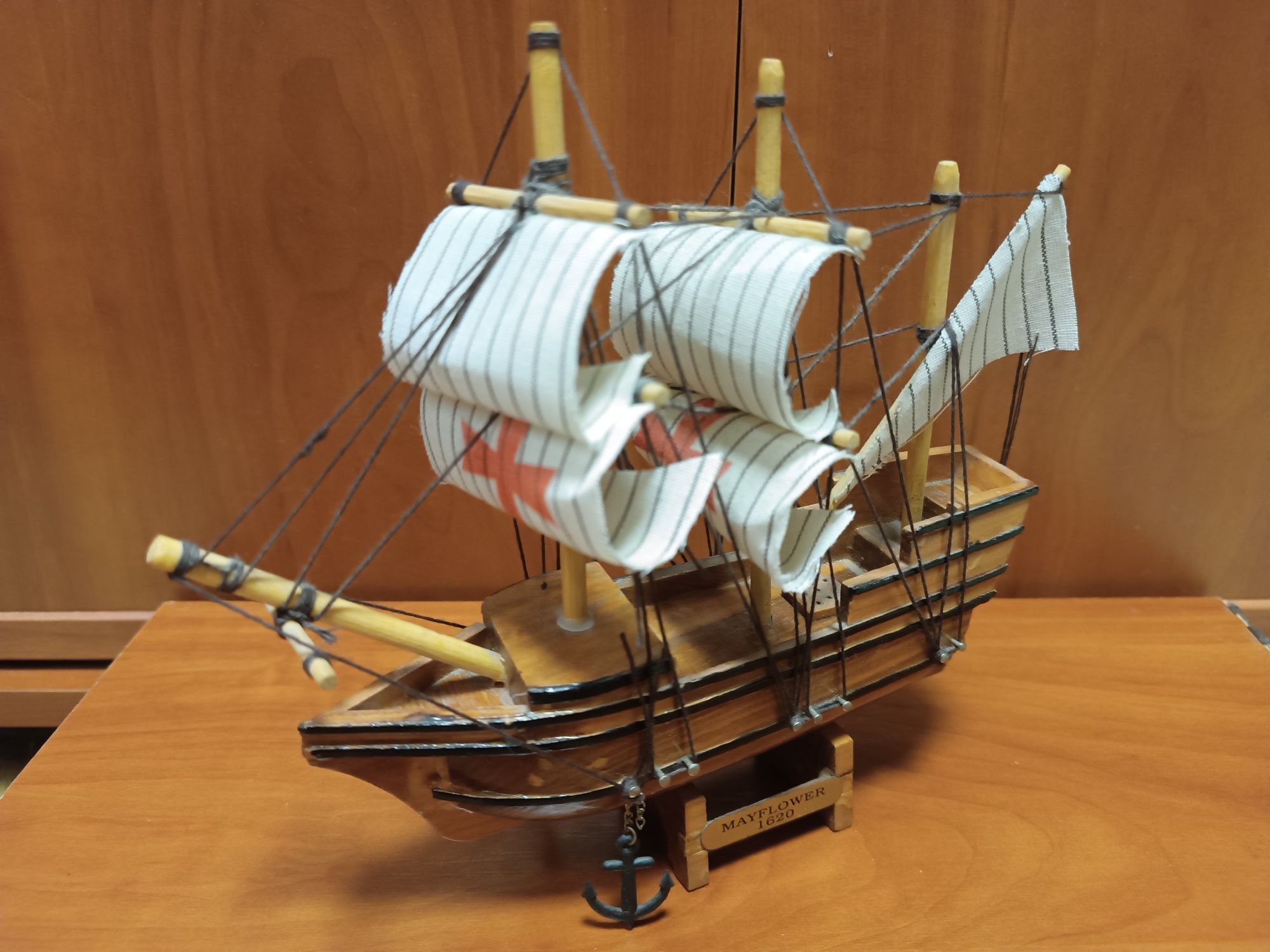 Коллекционная модель парусника Mayflower 1620. Дерево. Англия.