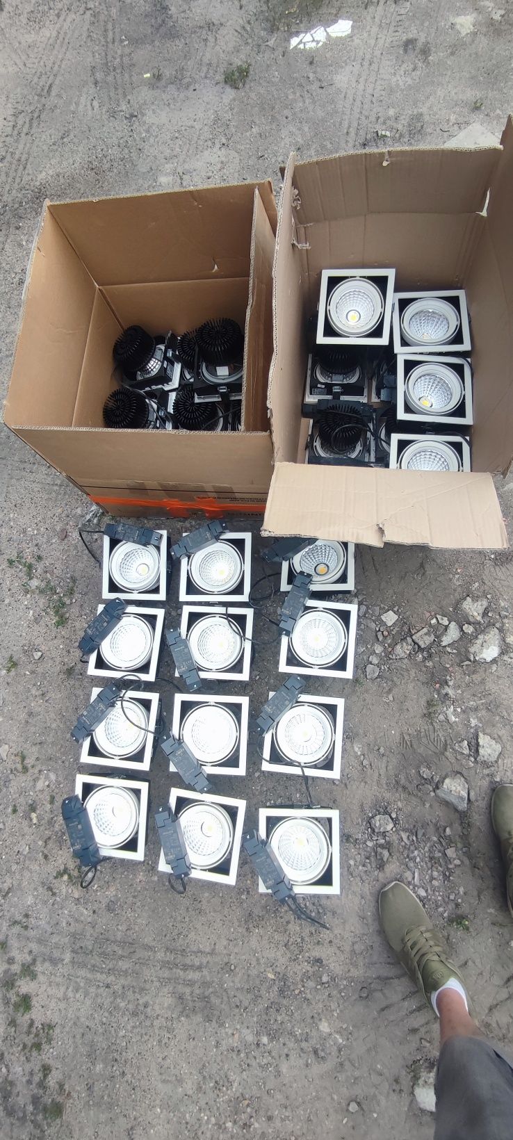 Lampy LED z zasilaczami 30 sztuk. Tylko odbiór osobisty.