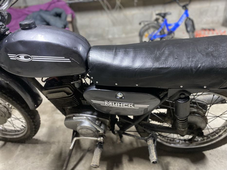 Мінск125 з документами стан хороший на ходу сів і поїхав торг є.