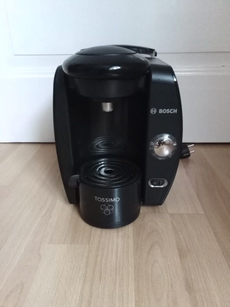 Ekspres Bosch TASSIMO TAS4012EE na kapsułki