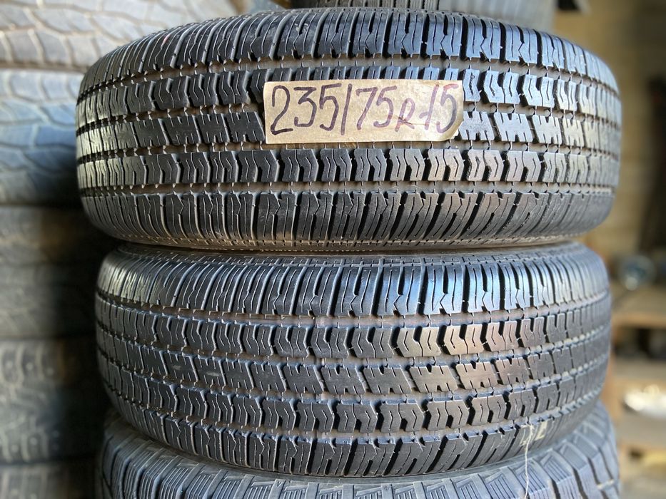 Шини Р 15 235/75,  болото,М/Т ,комплекти,пари.