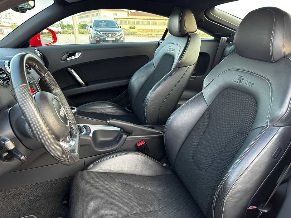 AUDI TT 1.8TFSI S-Line