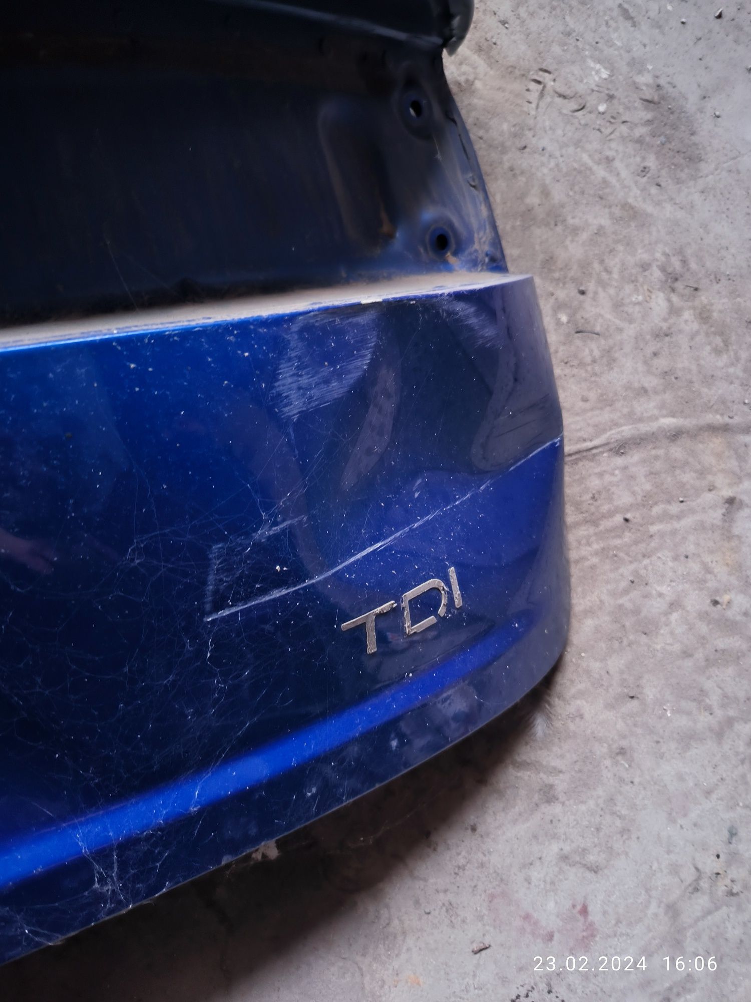 Кришка багажника ляда Audi