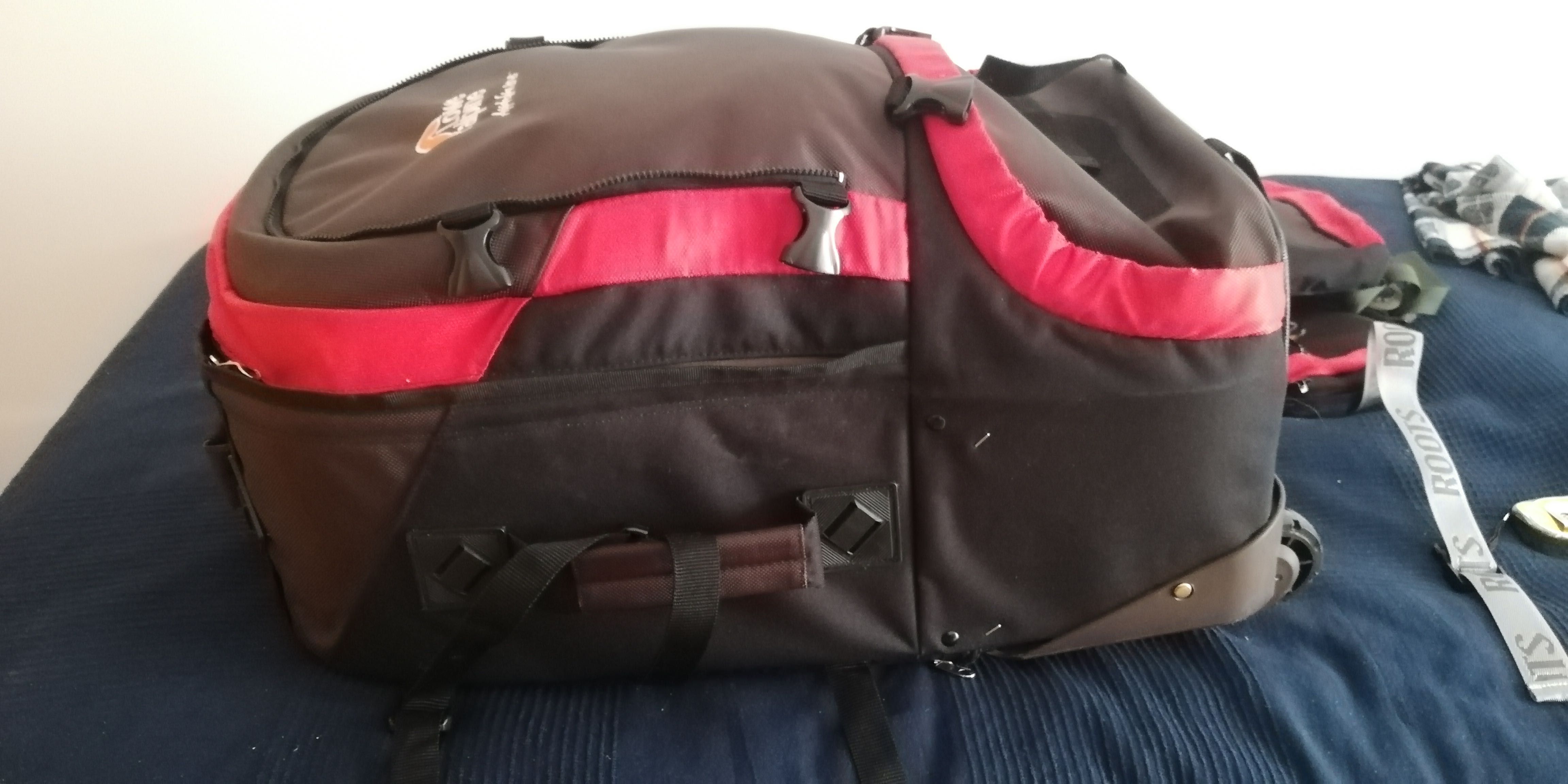 Mochila BackPack/Mala de viagem c/rodas e alças+daypack e bolsa cintur