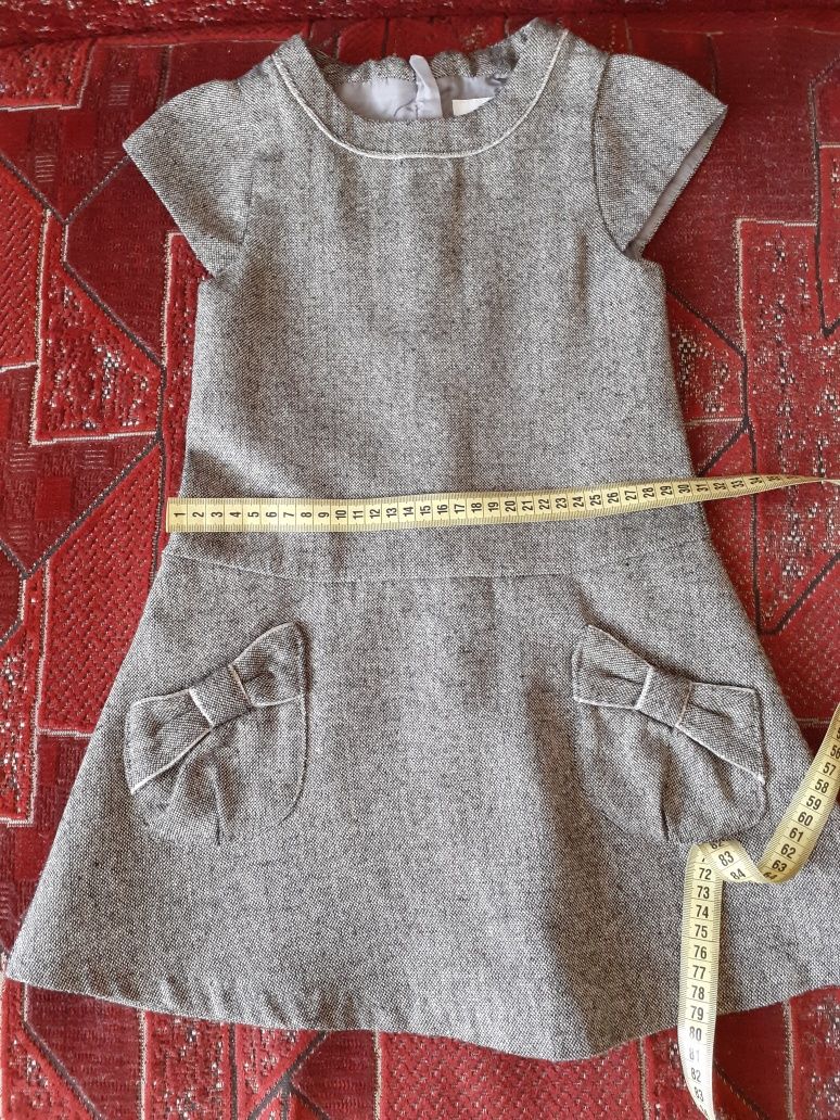 Sukienka, szara z brokatową nitka, 116