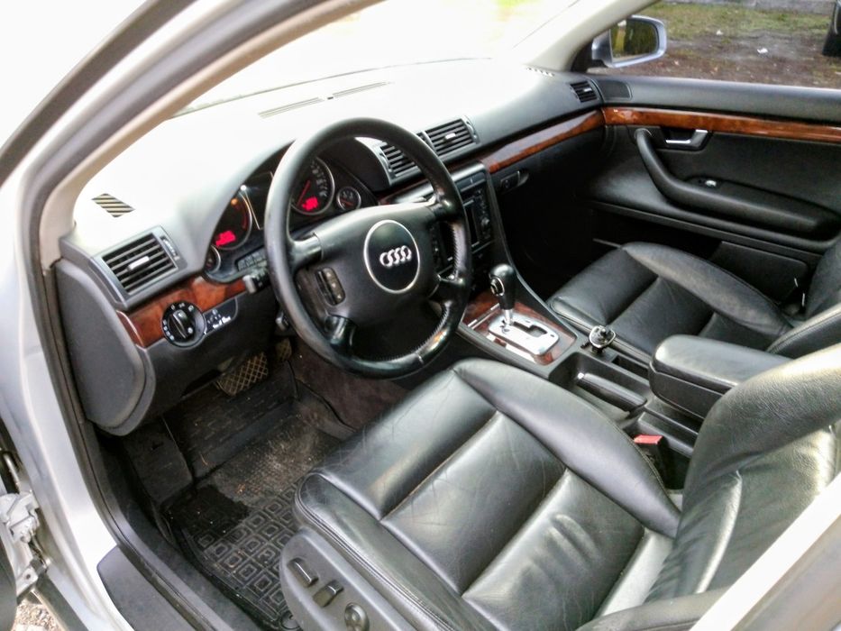 AUDI A4B6 V6 2.5 TDI хороший стан