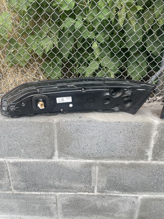 Задній лівий стоп audi q7