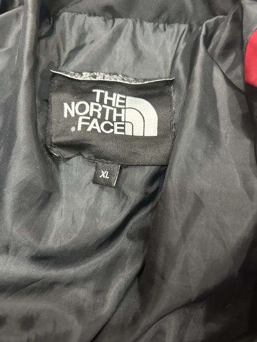 Червона зимова куртка The North Face