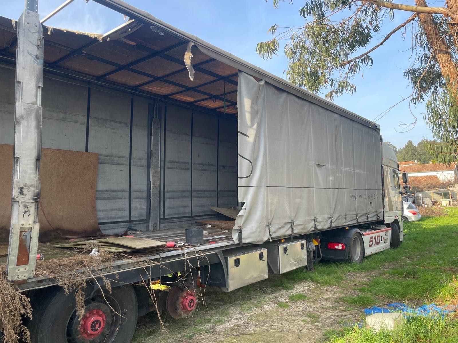 Camião DAF XF510 + reboque