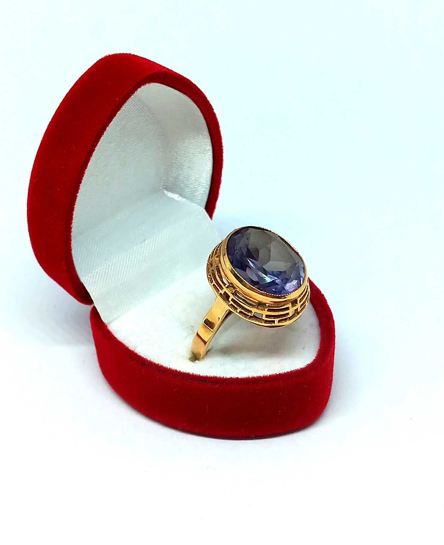Złoty pierścionek z Ametystem WARMET Pr.585 W:6,20gr Roz.17