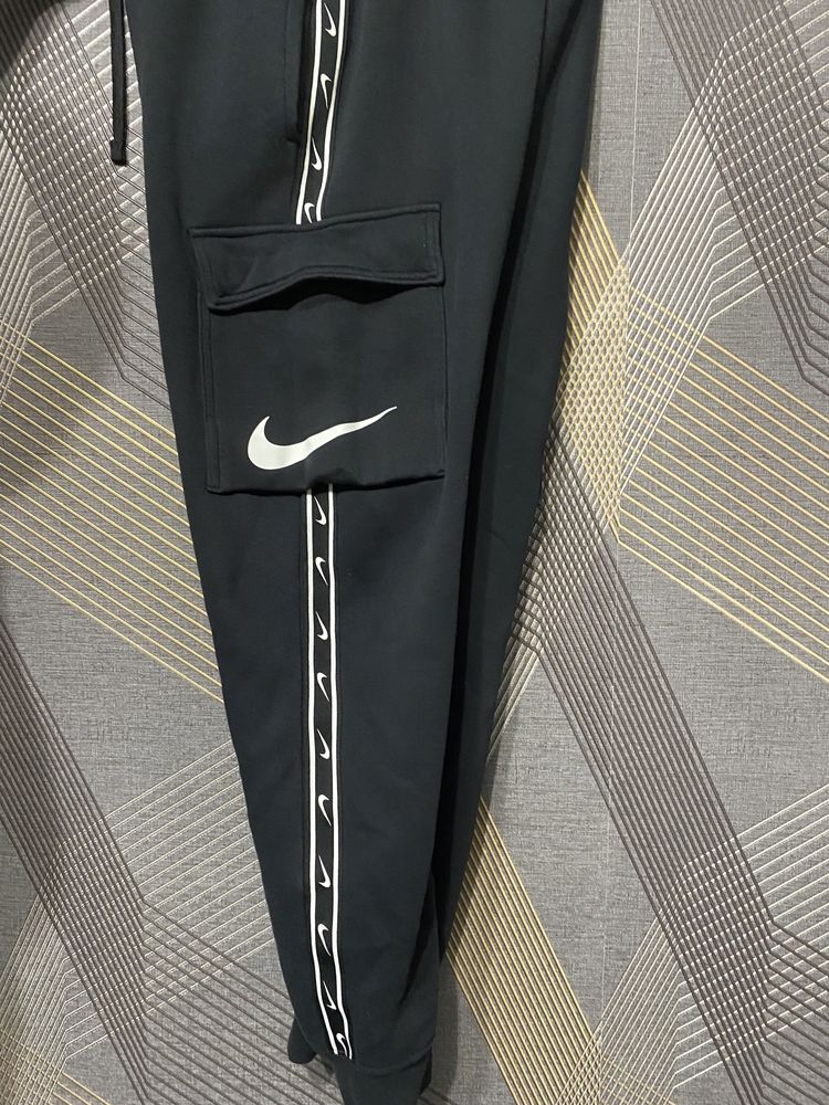 Продам Штаны Nike