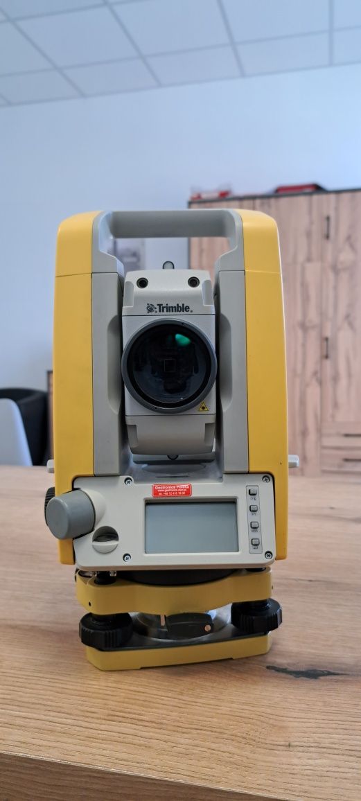 Tachimetr Trimble M3