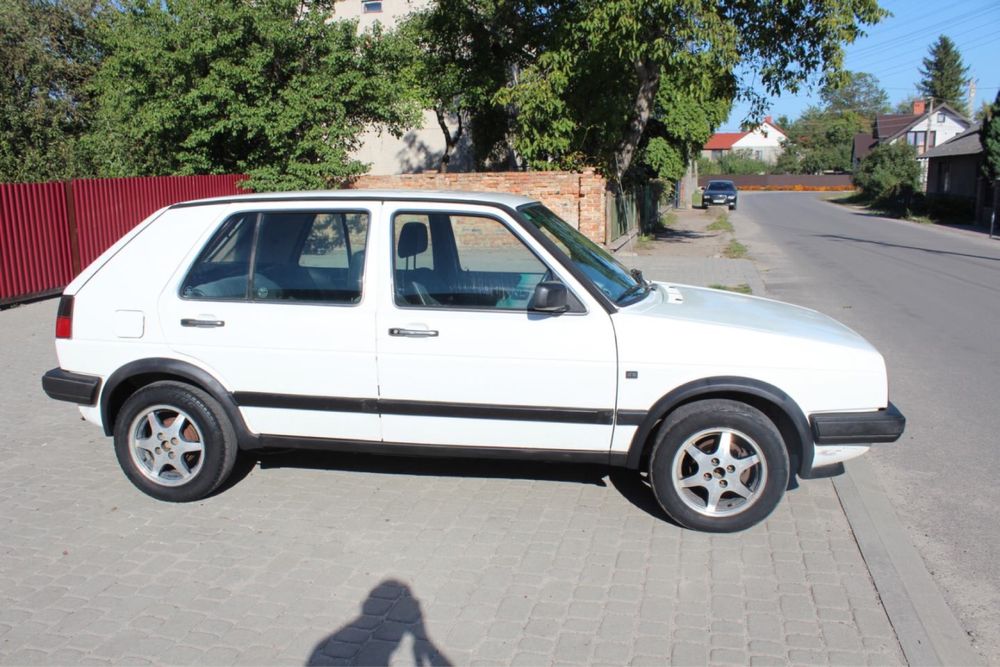 Продам Volkswagen Golf 2 (1988)