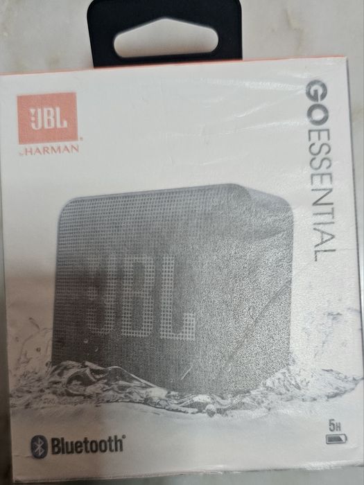 Coluna Portátil Bluetooth JBL Go Essential - F Preto