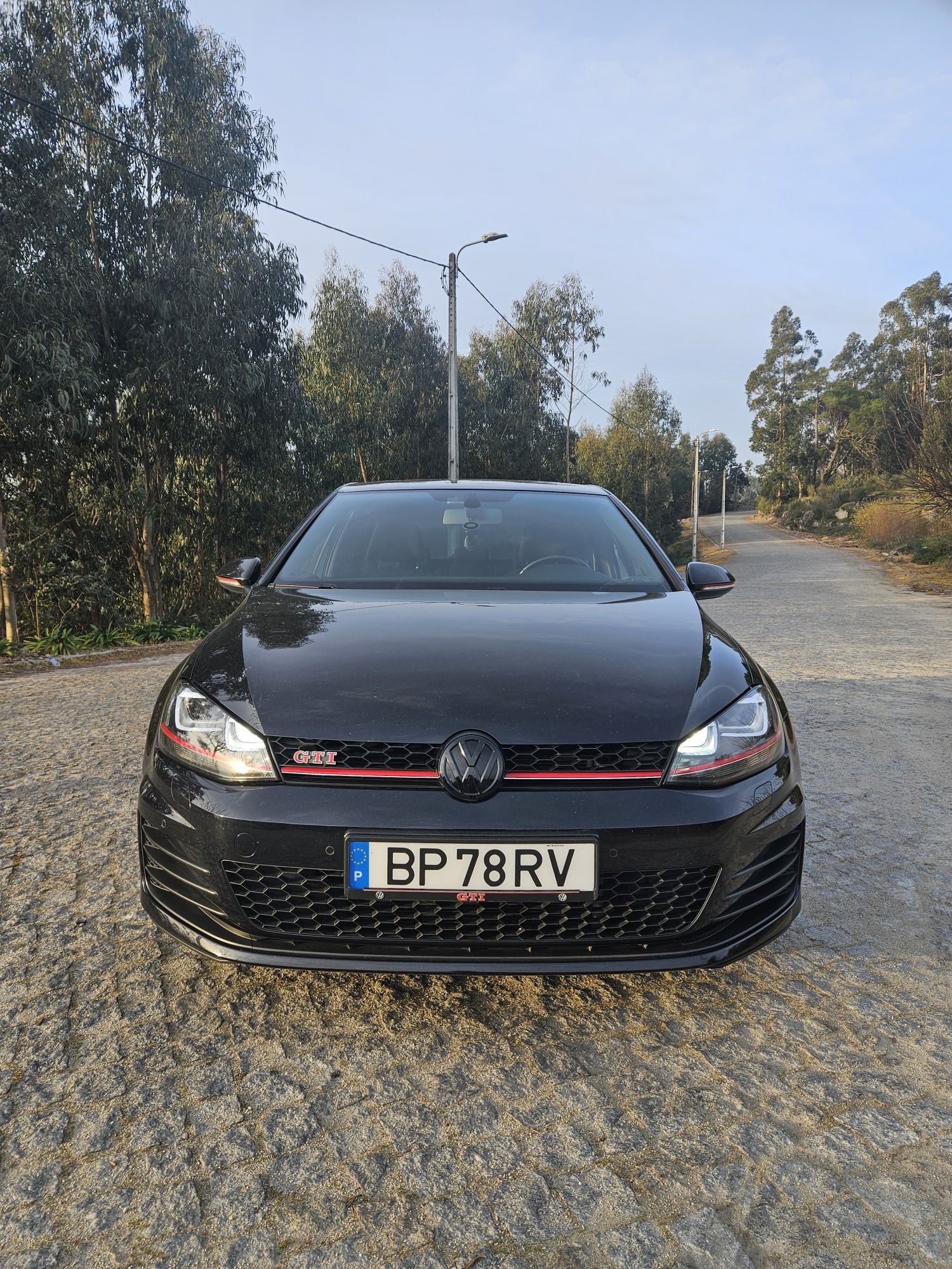Volkswagen Golf 7 GTI DO AÇO