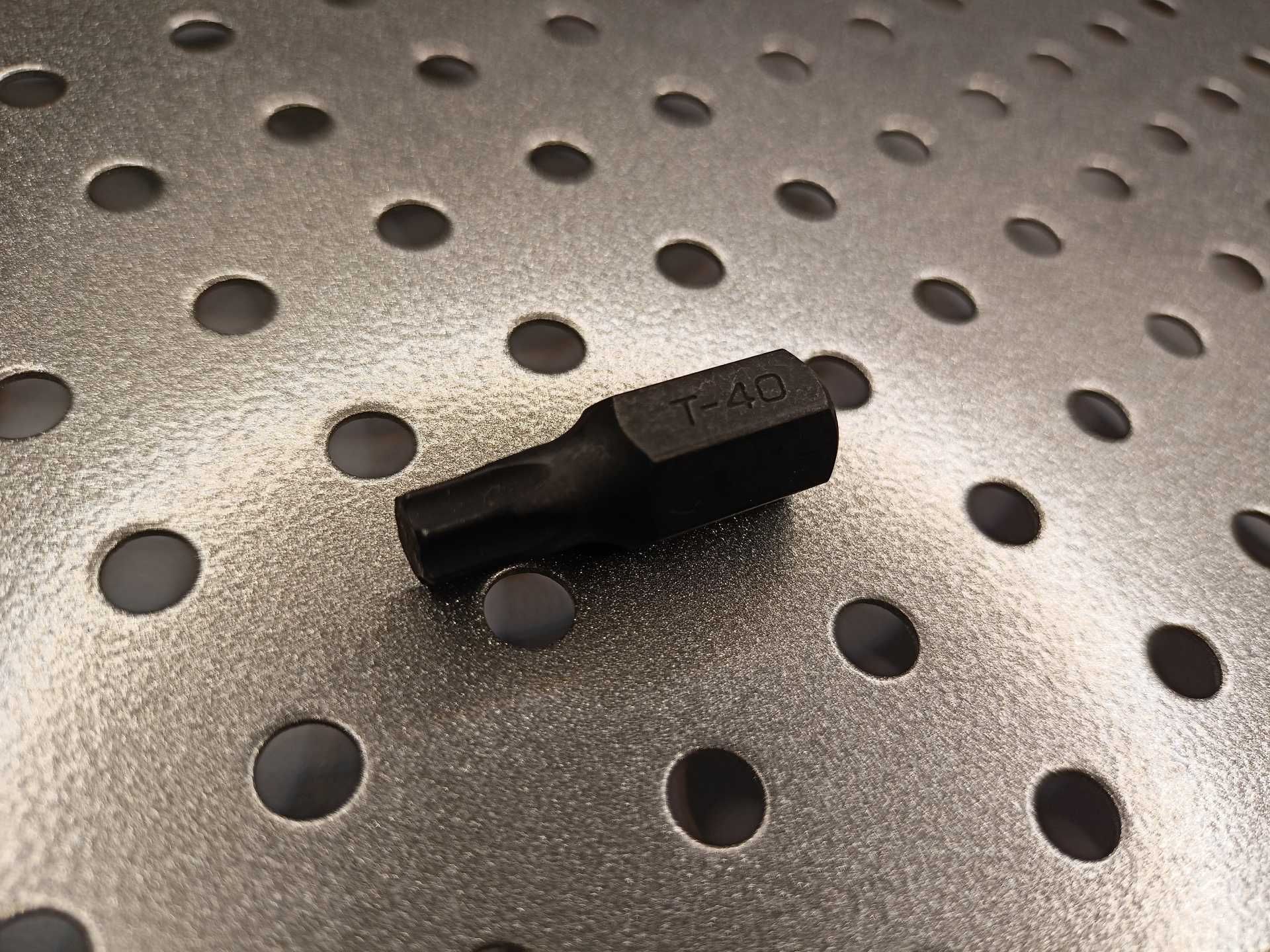 Bit TORX T40 x 10 mm długość 30 mm ze stali S2 HONITON
