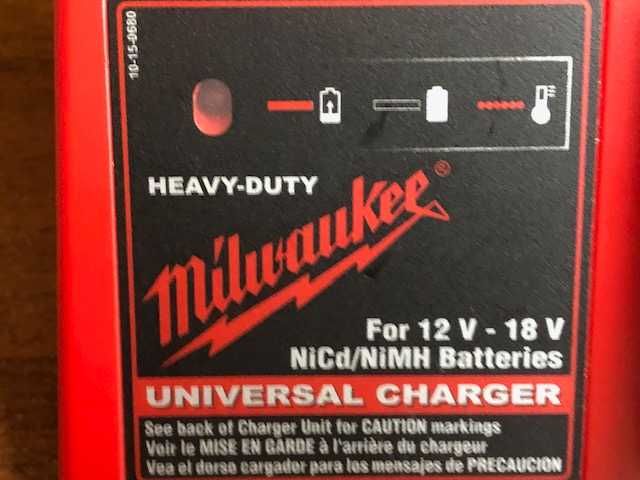 Аккумуляторная дрель–шуроповерт Milwaukee 0602-20  12 вольт