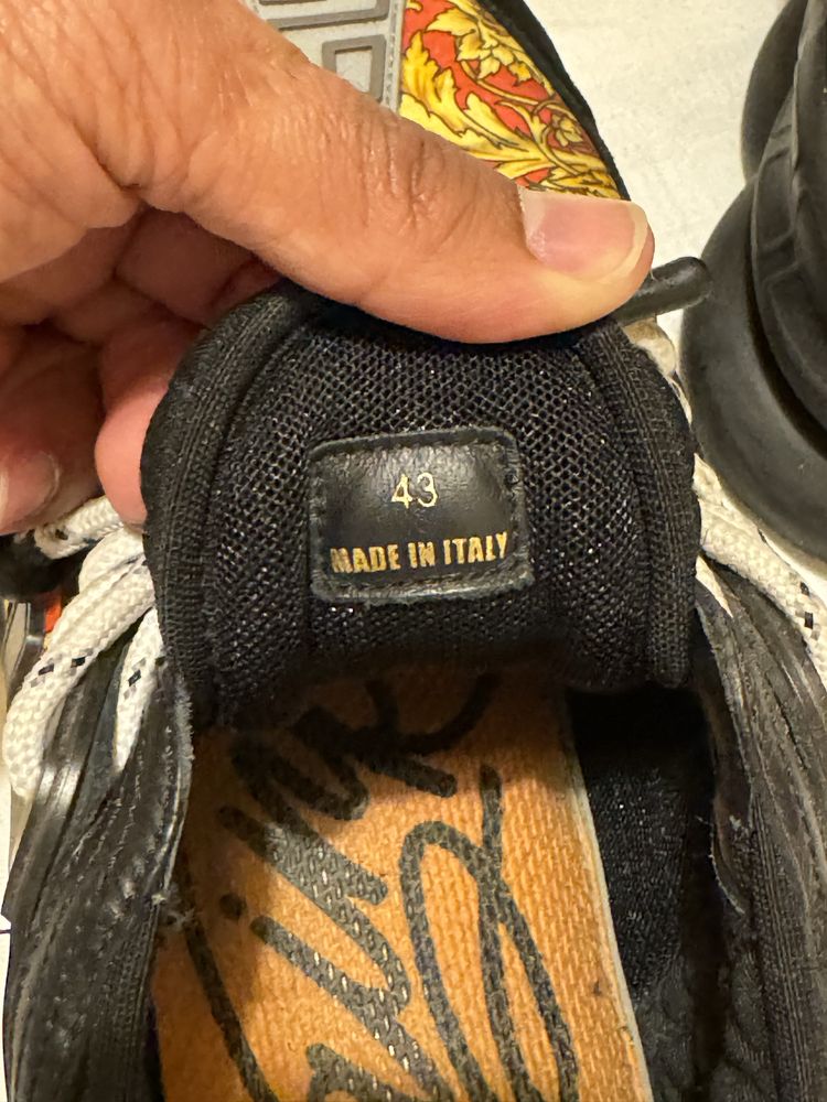 Sneakers Chain Reaction Versace