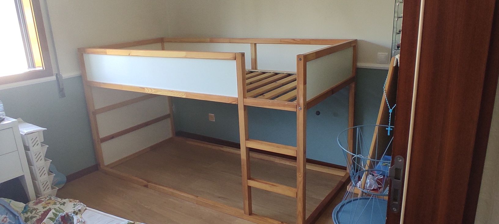 Cama IKEA Kura reversível