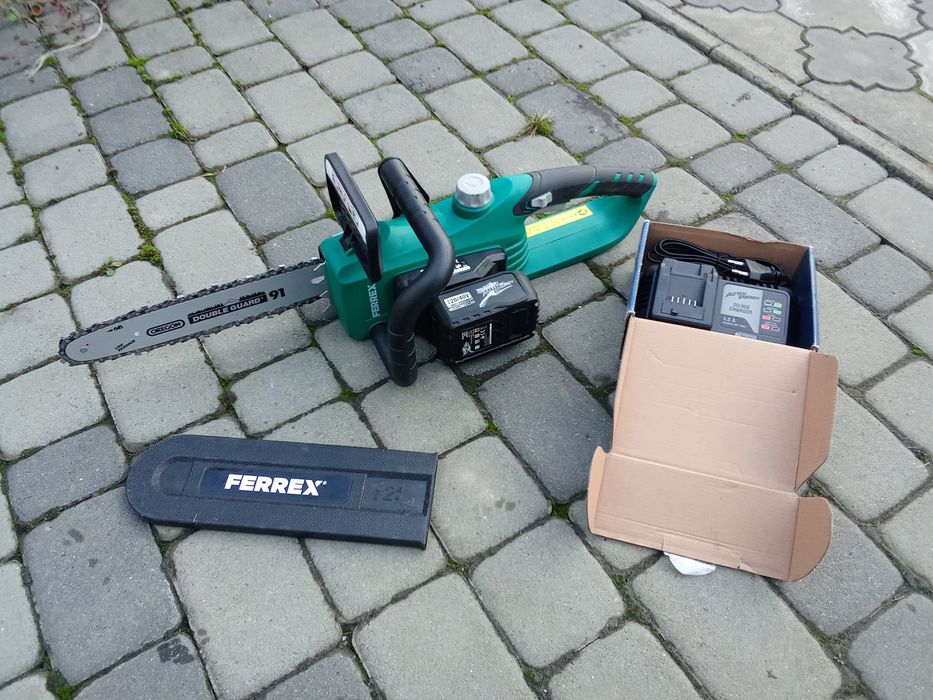 Пила акумуляторна безщіткова