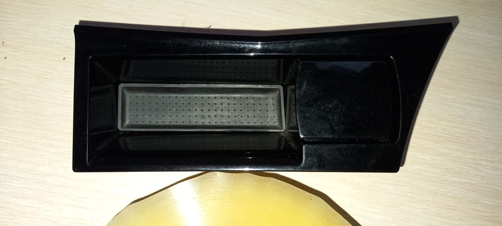 Попільниця. Опель Астра H. Приборка.