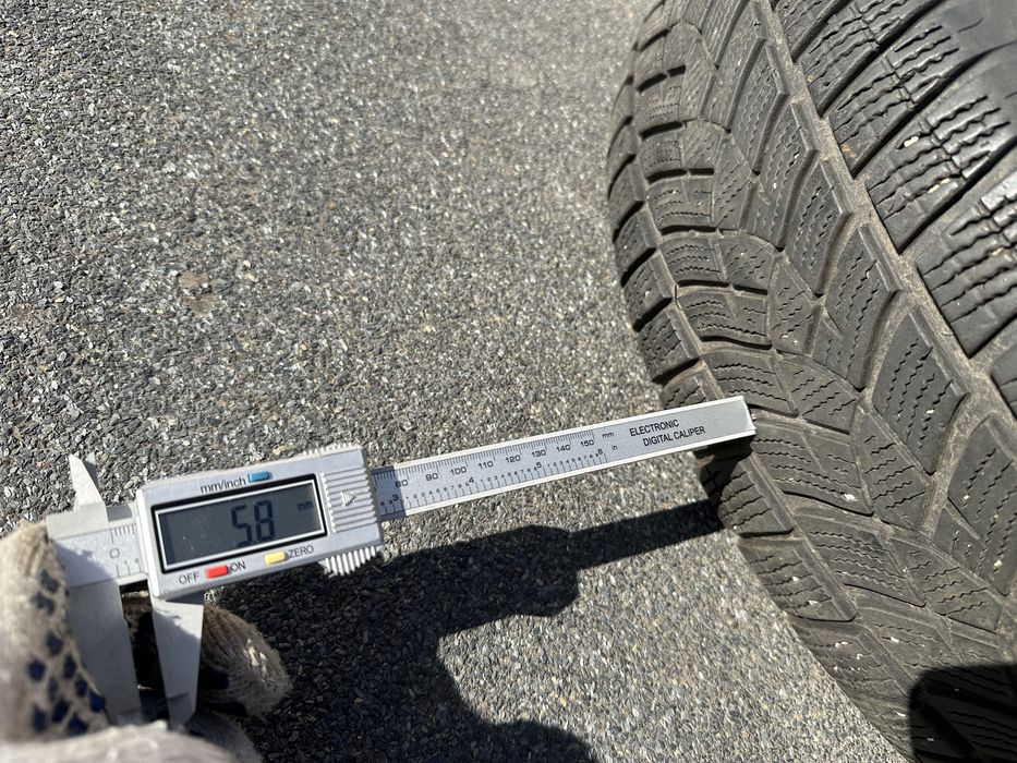 225 65 R17 гума зимова Goodyear ULTRAGRIP ICE SUV