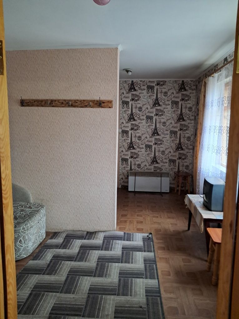 Продаж частини будинку.
