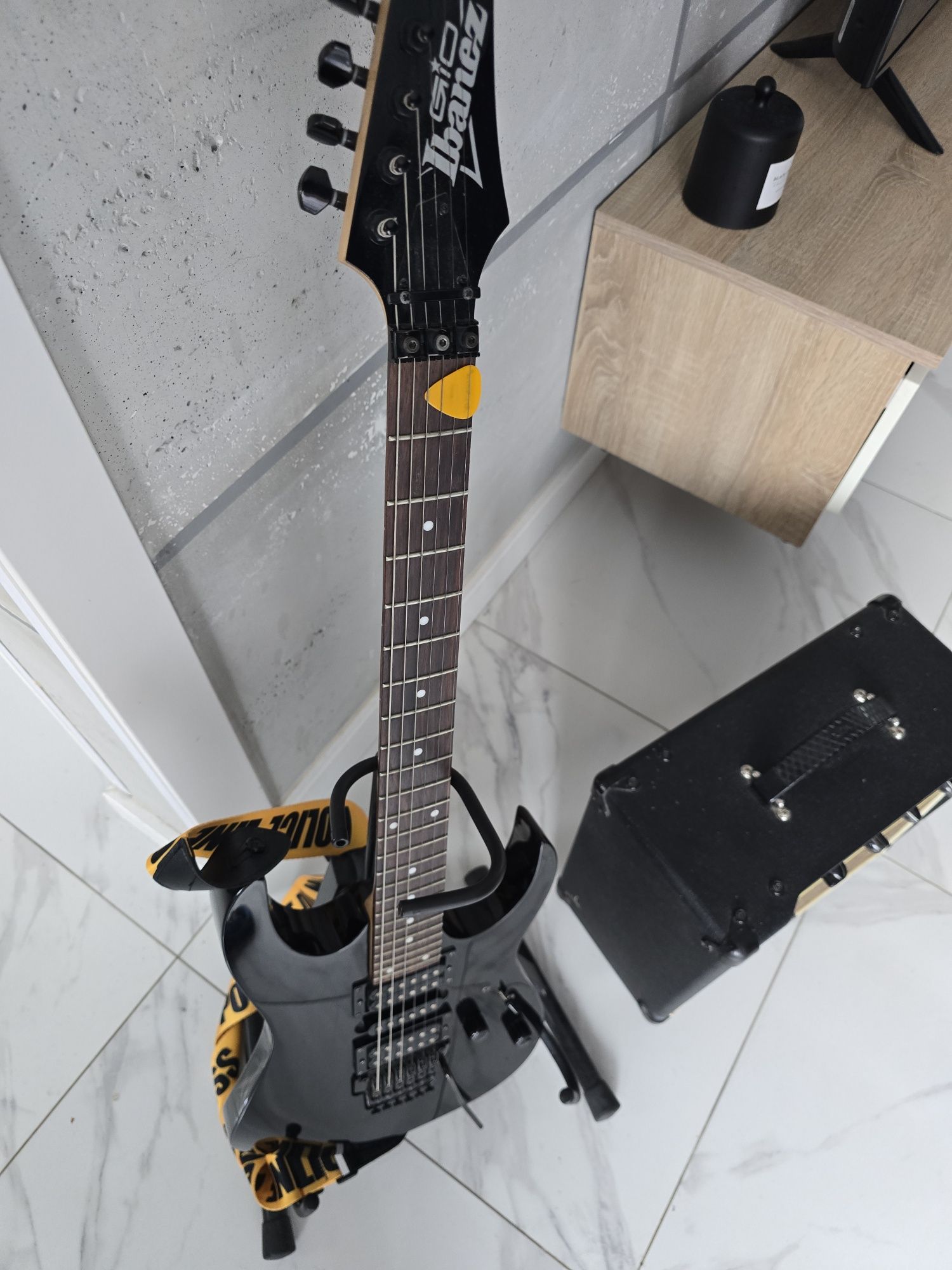 Gitara elektryczna Ibanez GIO + wzmacniacz lampowy VOX