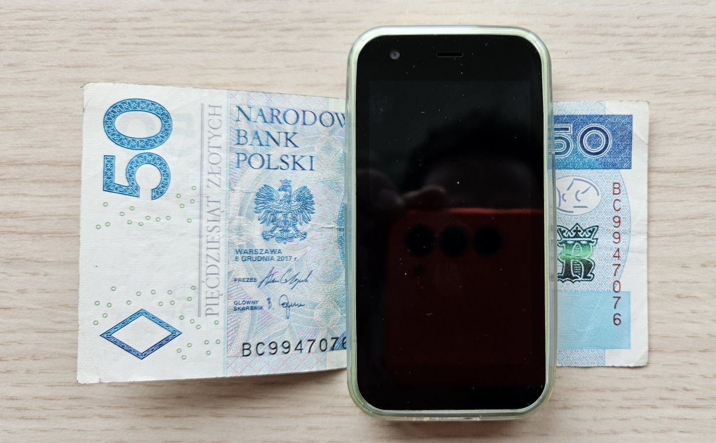 Micro smartfon s26