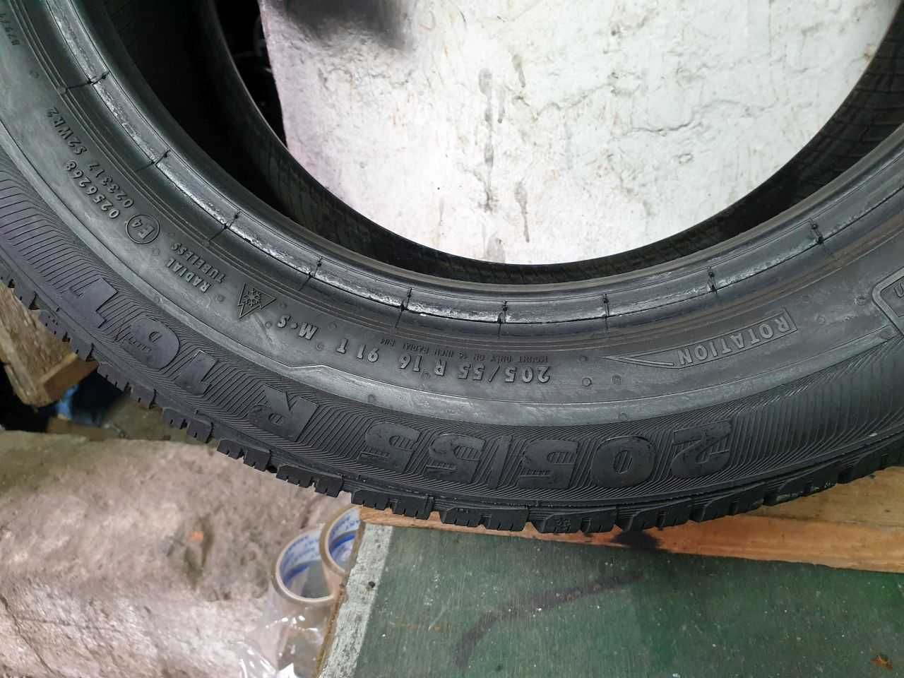 Dwie Opony zimowe 205/55R16 Semperit Speed-Grip 2 6,5mm