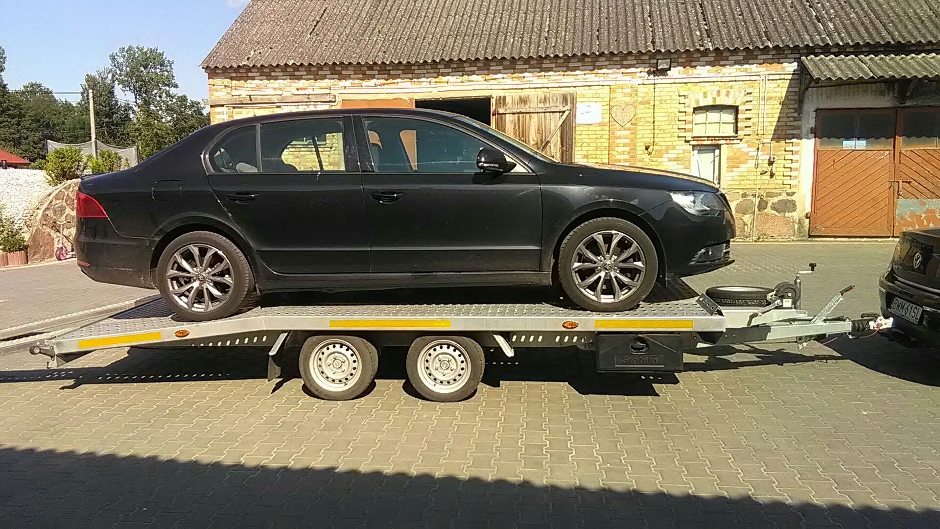 Transport aut Laweta maszyn rolniczych. Autolaweta Pomoc drogowa. HoL.