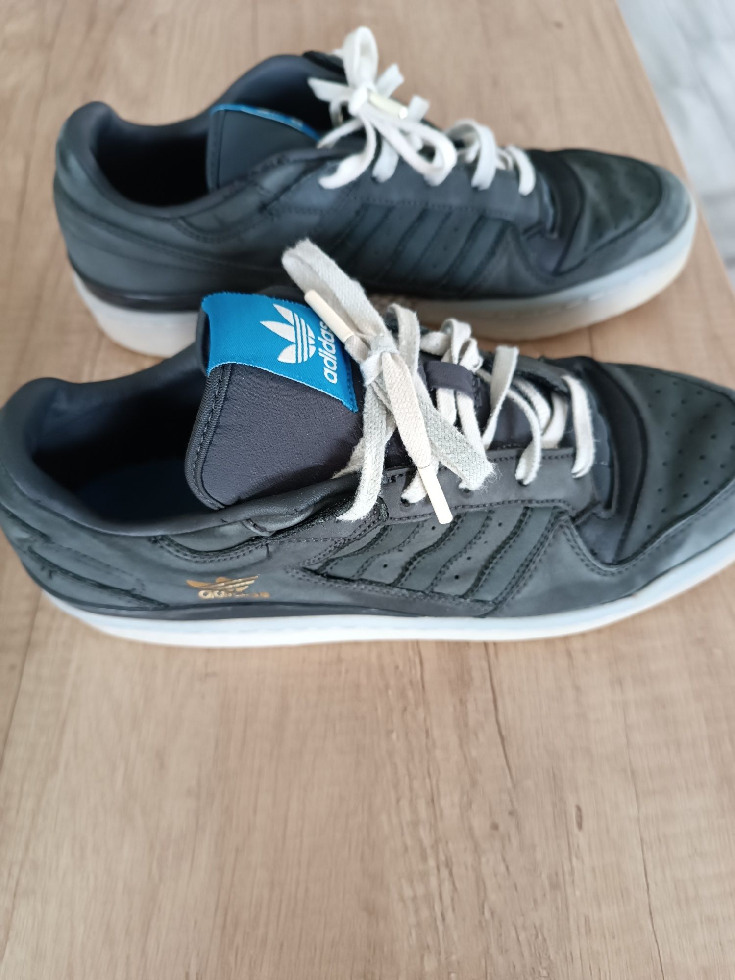 Buty adidas 44 sportowe męskie