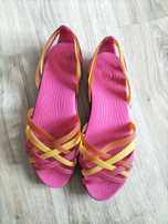 Crocs sandały Huarache W7 rozm 37/38