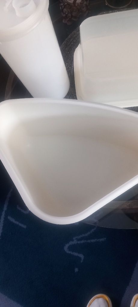 Tupperware- pojemniki