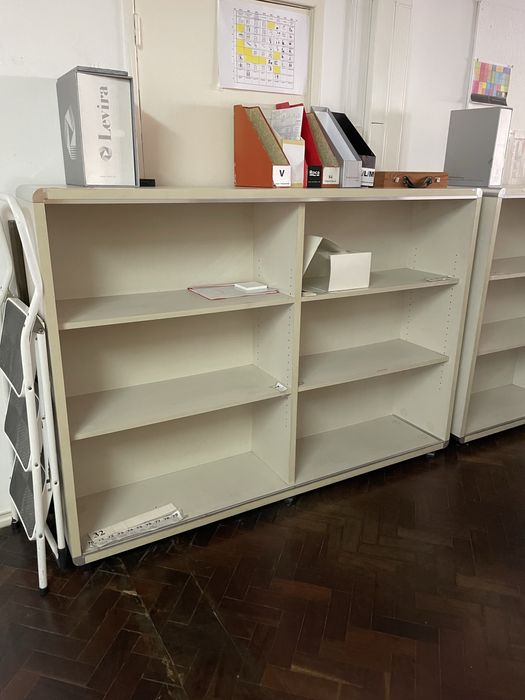 Estantes escritorio