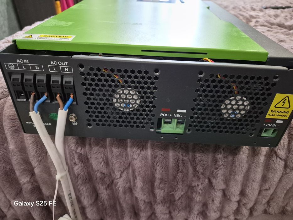 Гібридний інвертер