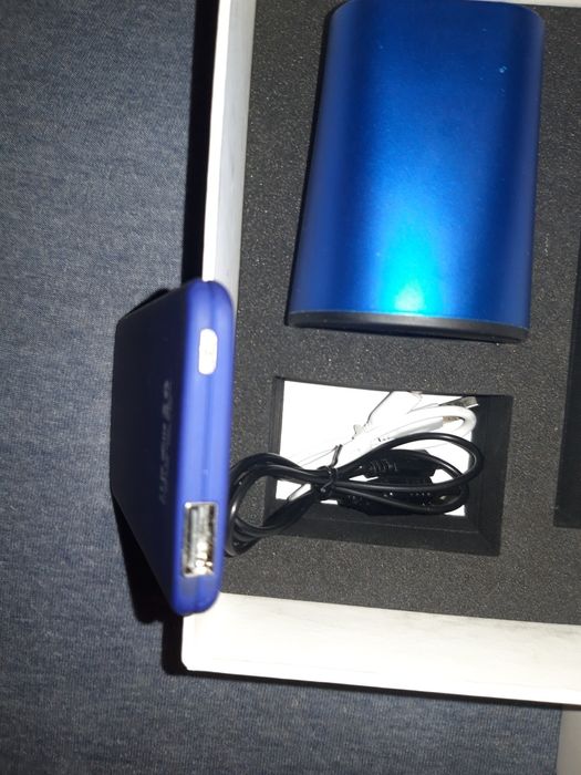 Zestaw głośnik Bluetooth + power bank 4000 mAh NOWE!