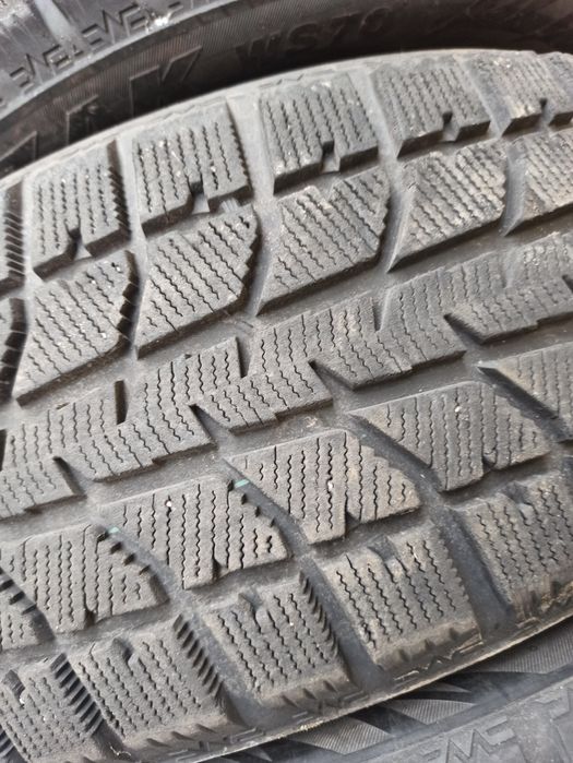 Зимняя резина 225/55 R17 Bridgestone Blizzak WS70