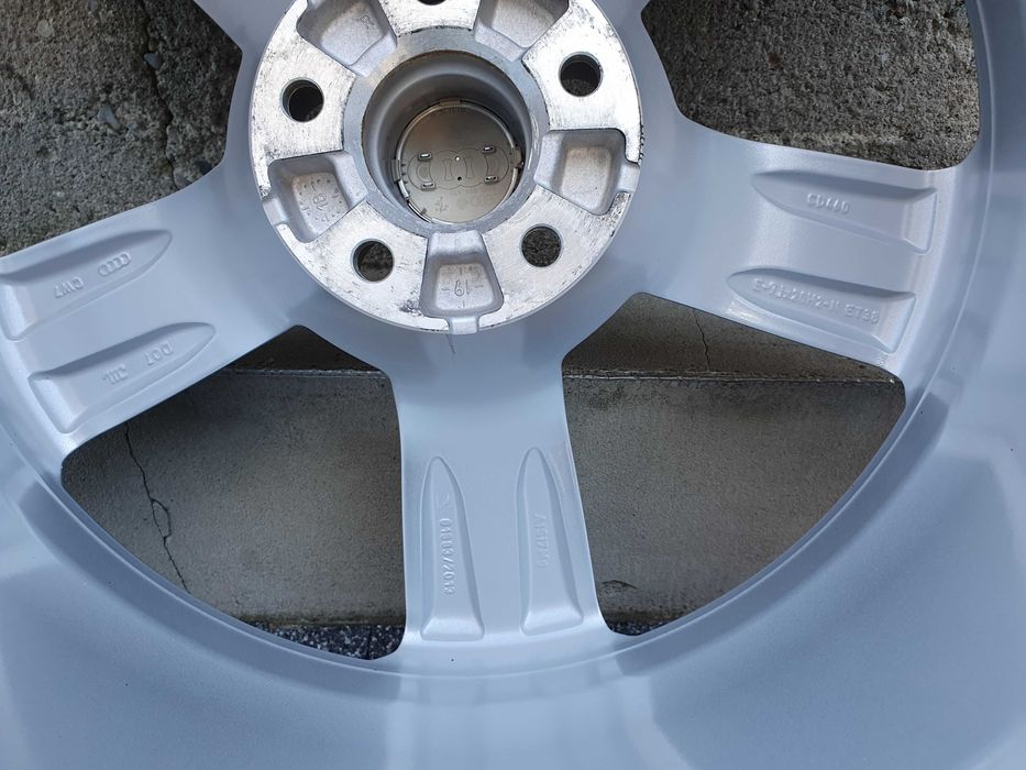 4x Oryginalne 20-stki Audi Q7, E-Tron 255/50/20 Continental 7,3mm 2019