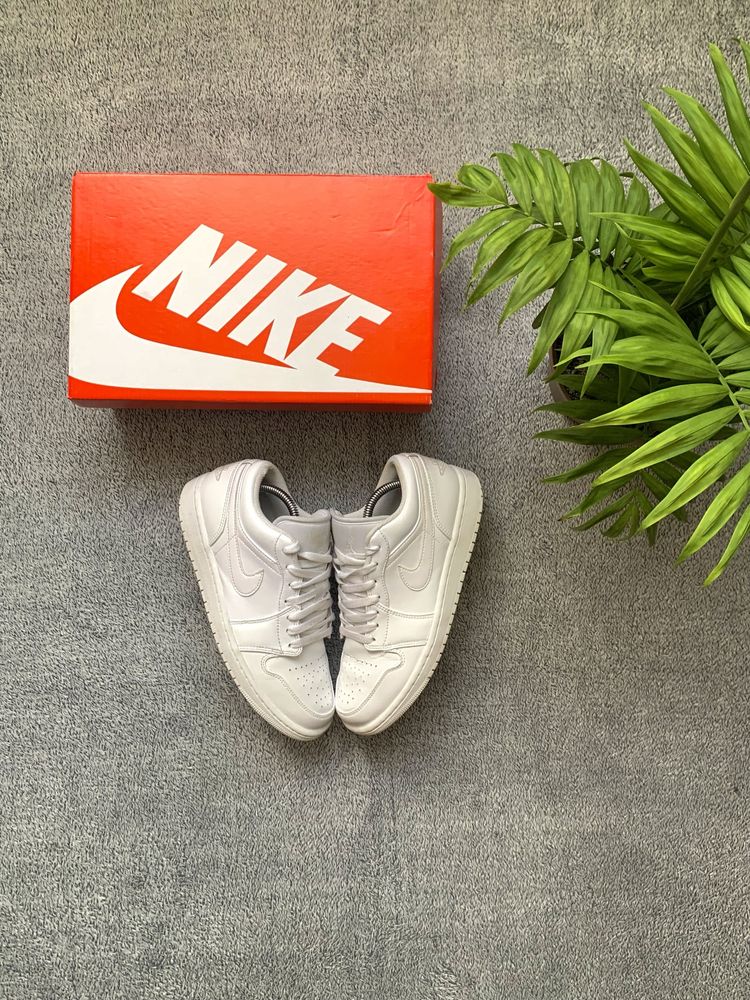 Кросівки Nike SB Air Jordan 1 White [42]