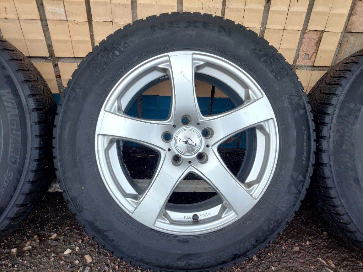 Диски R 17 5x114.3 резина гума Nexen 225/65/17