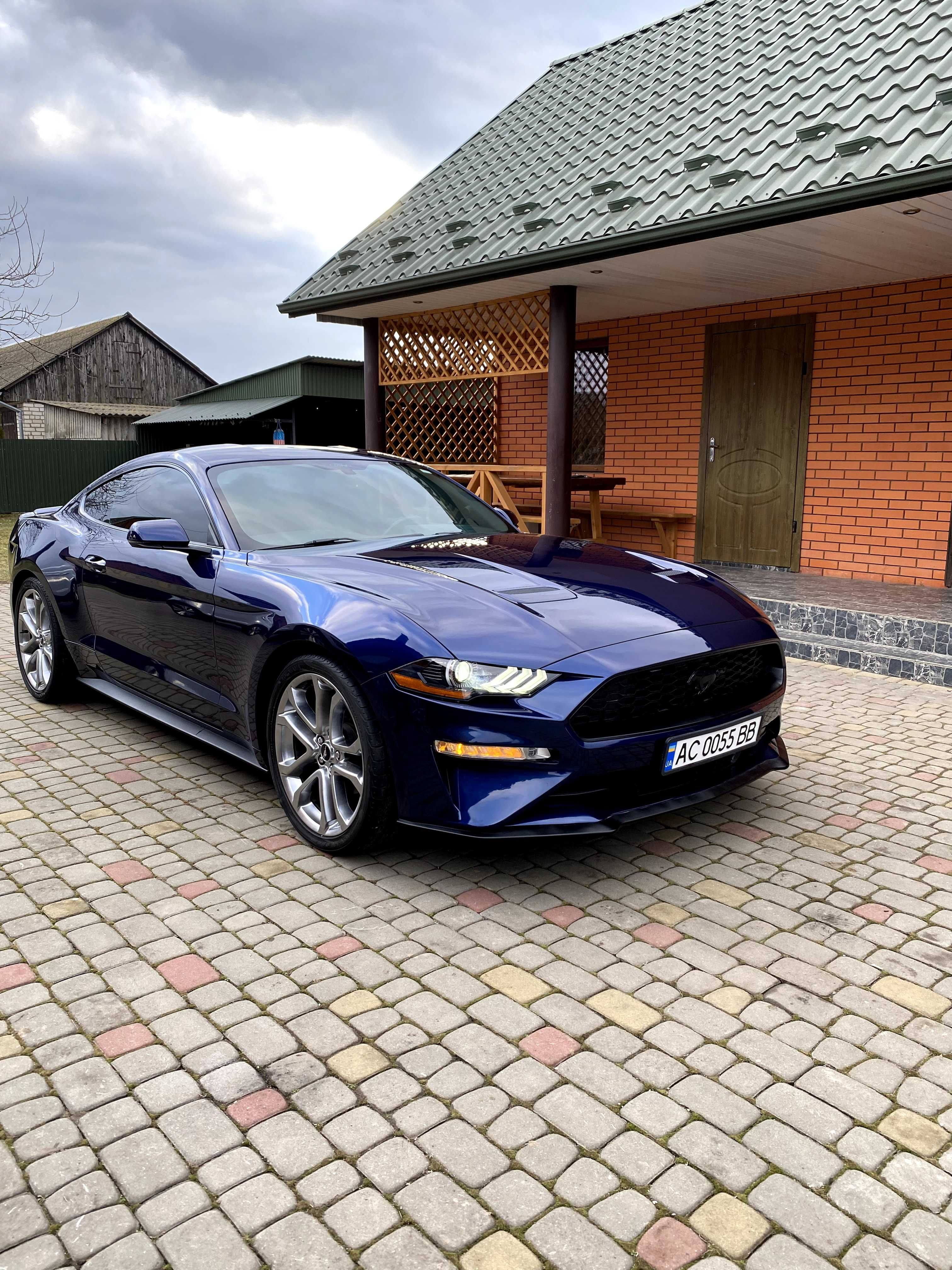 Ford Mustang Premium (2018 модельний рік)