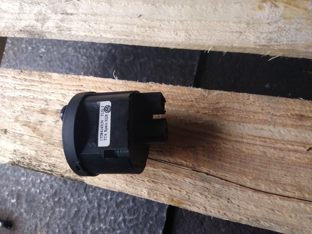 Włącznik świateł VW Touran Lift oryginał stan idealny