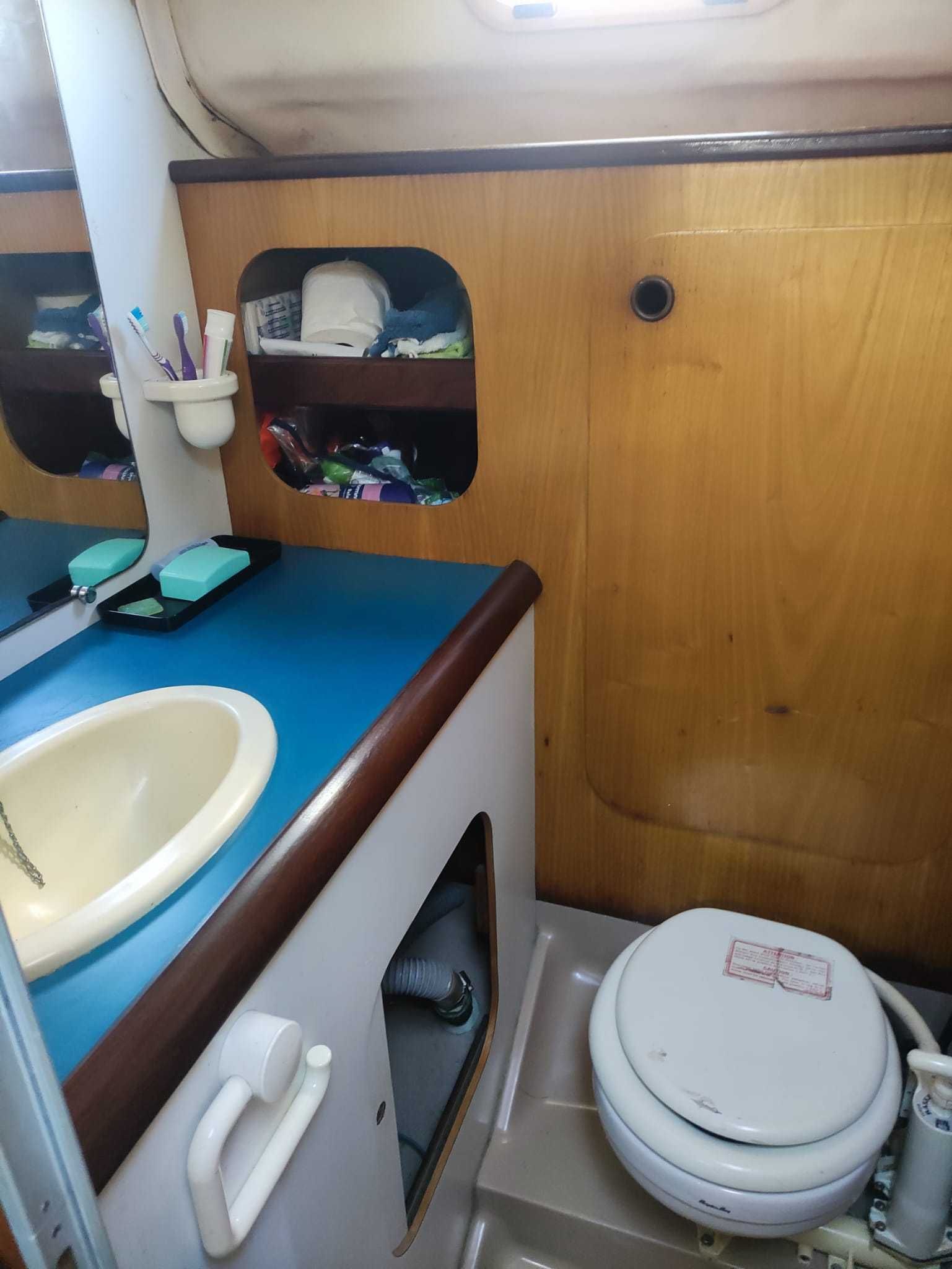 Beneteau Antares 800