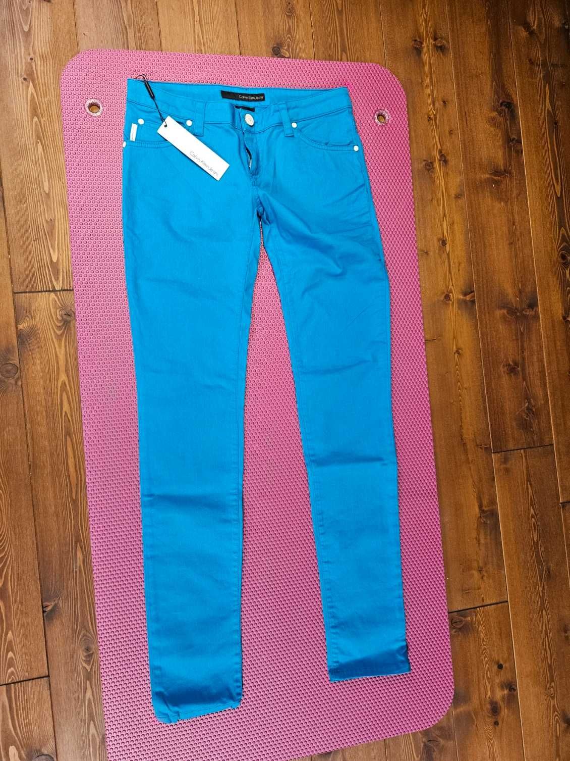 Spodnie Calvin Klein 28