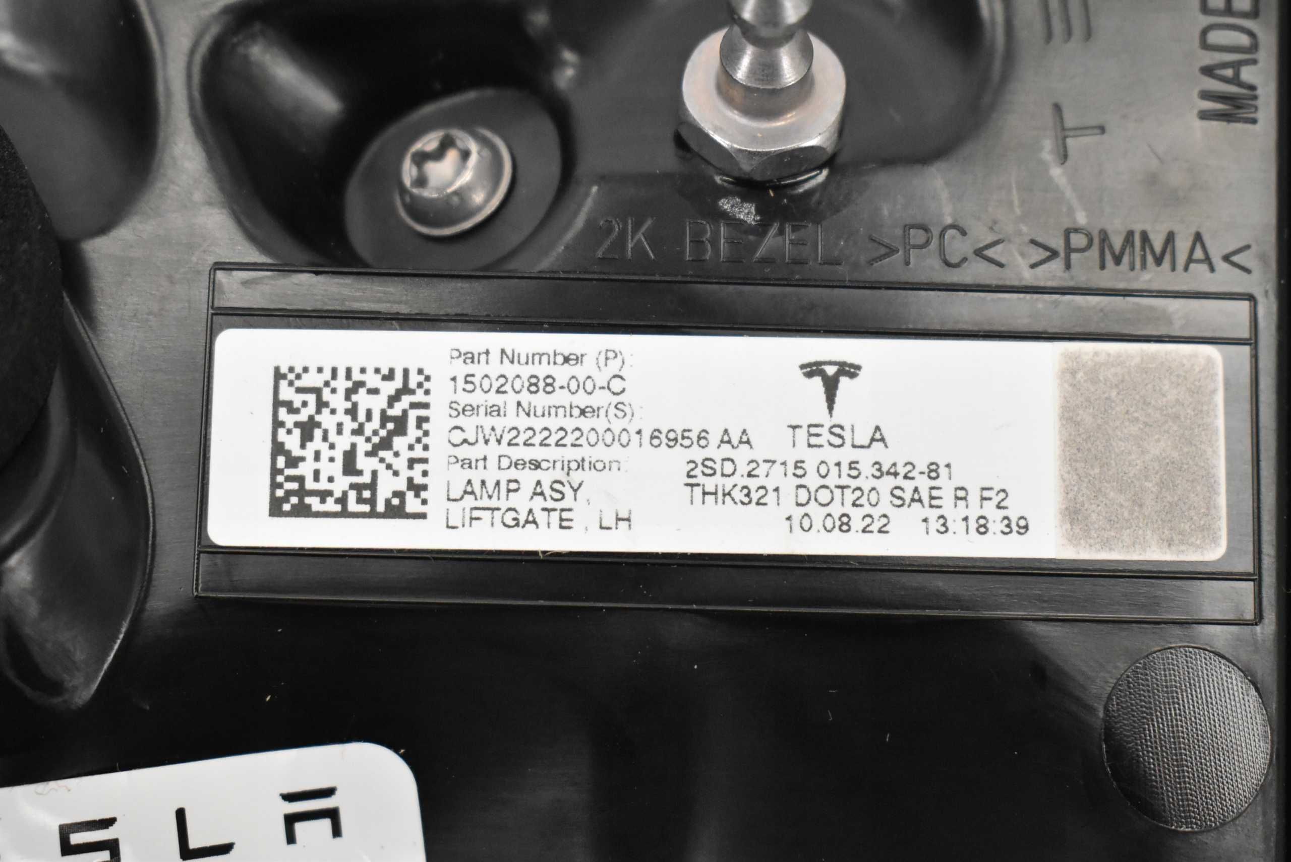 Tesla Model 3 Y - фонарі  задні - рест дорест (3 4 pin)
