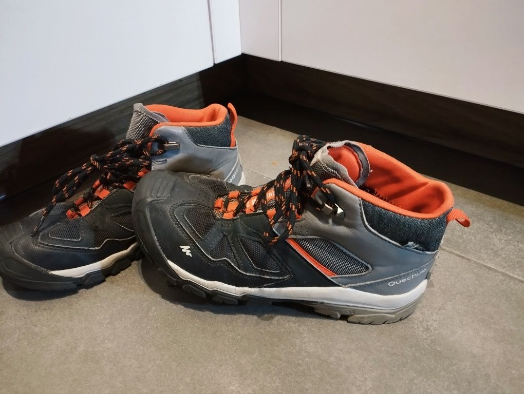 Buty turystyczne wodoodporne Quechua Crossrock Mid r. 34 stan b.db.