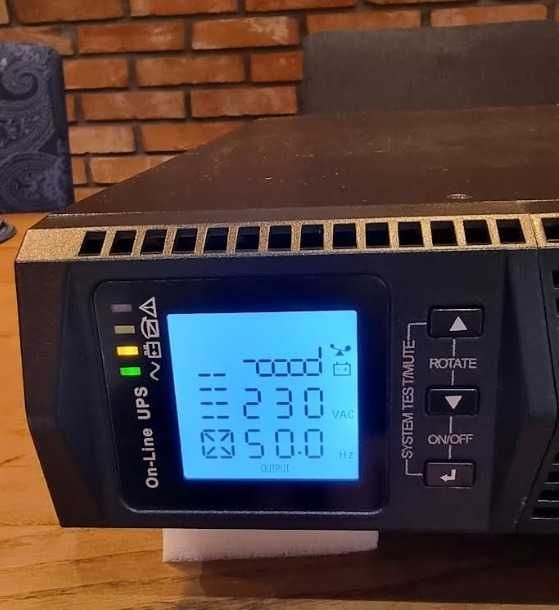 Zasilacz UPS GREEN CELL UPS14 RTII 2000VA 1800W