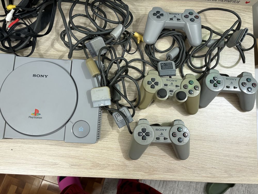 Playstation 1 + Acessórios + Jogos